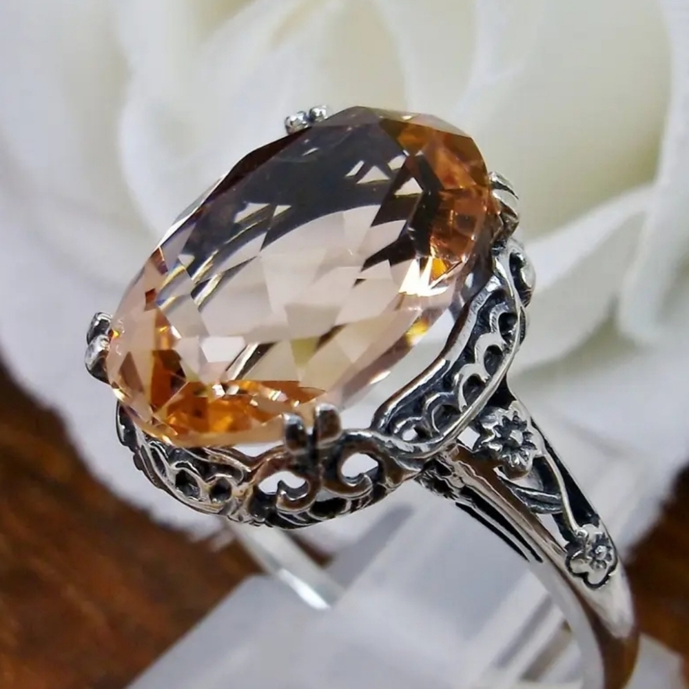 Elegant Silver Women's Ring